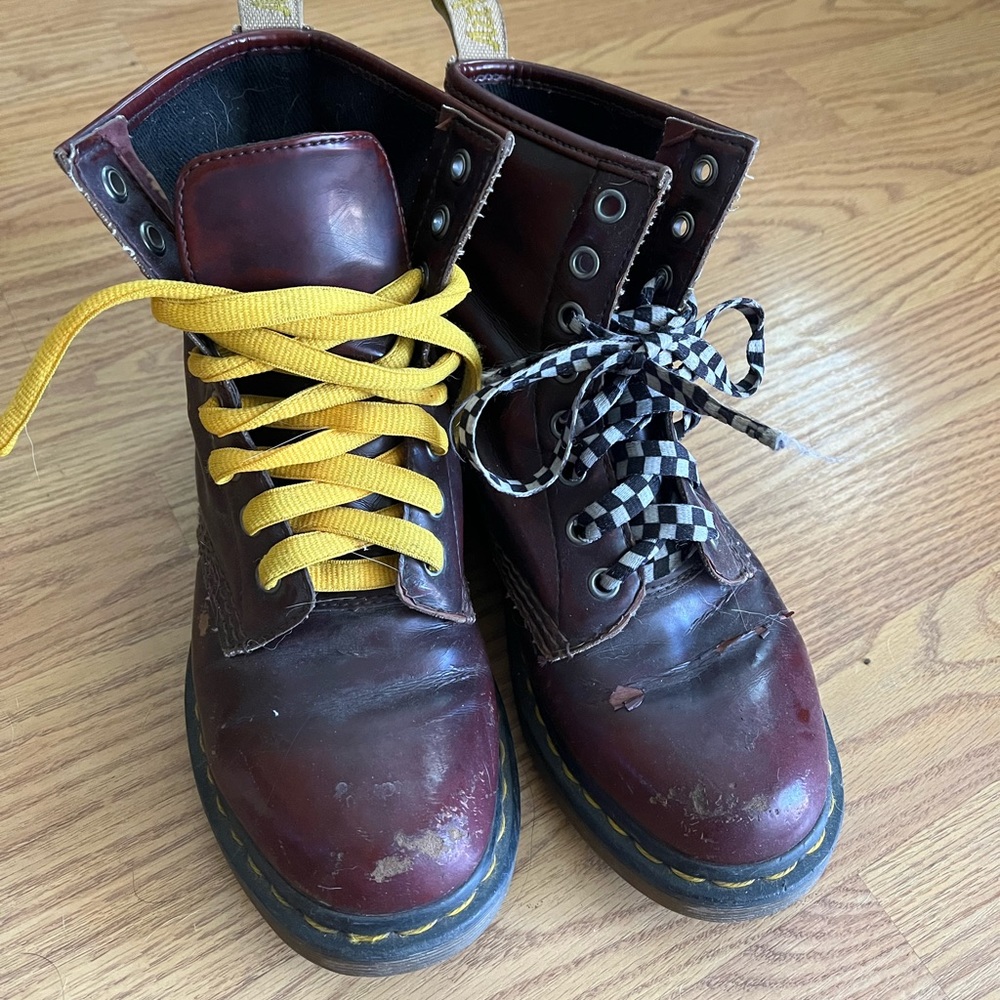 Vegan Leather Dr. Martens sz 6 Women’s